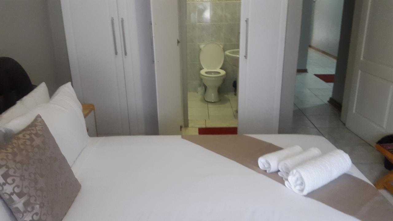 Tintech Bed & Breakfast Франсістаун Екстер'єр фото
