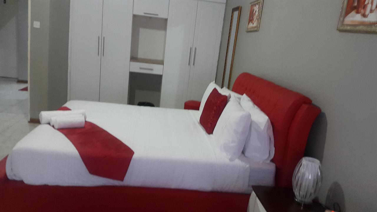 Tintech Bed & Breakfast Франсістаун Екстер'єр фото